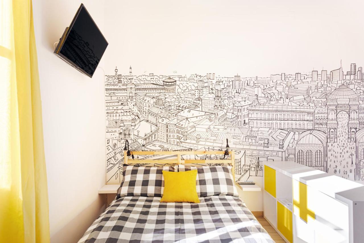 A Yellow Touch - Modern Studio In Isola Milano エクステリア 写真